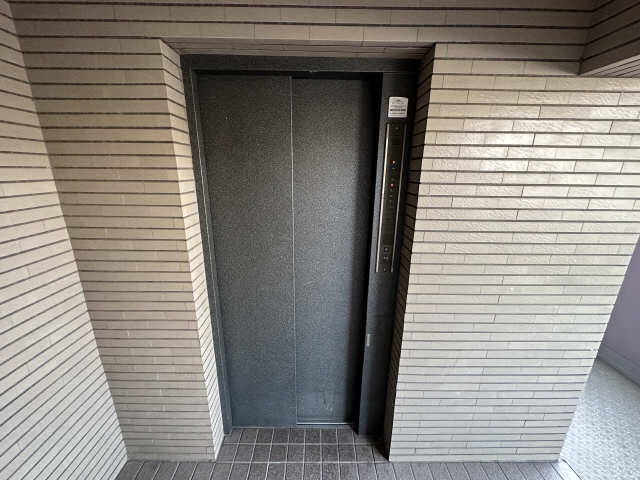 アカデミーコートユリウス 2階 エレベーター