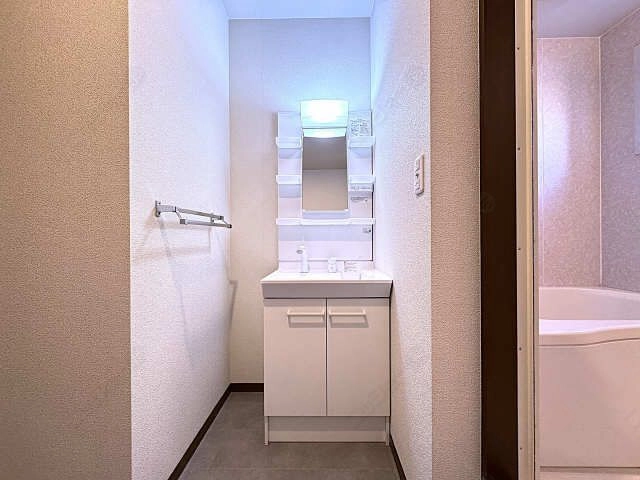 シャワー付洗面台