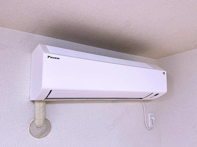 リビング・エアコン