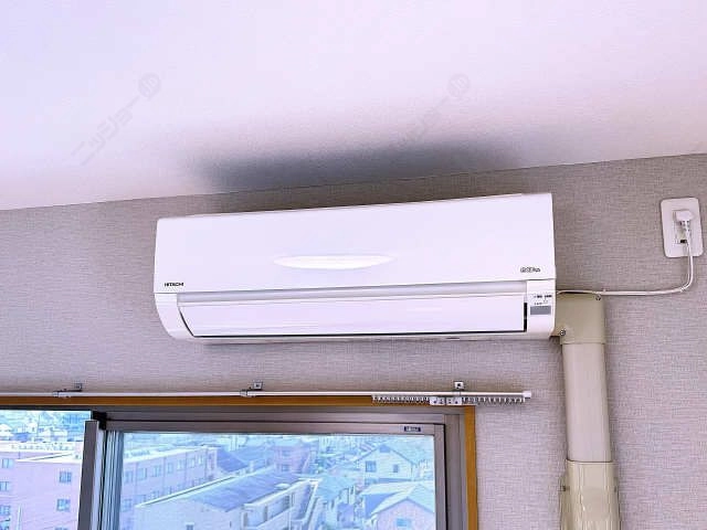 リビング・エアコン