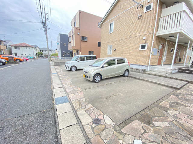 サンセール 2階 駐車場