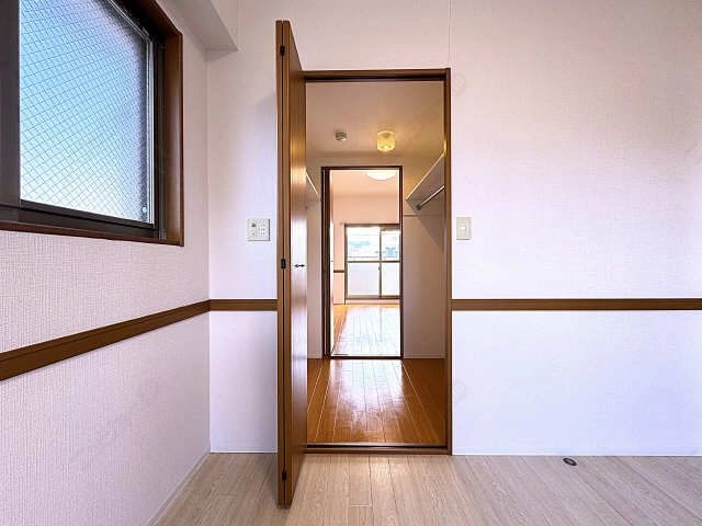 北洋室・ｳｫｰｸｽﾙｰｸﾛｰｾﾞｯﾄ