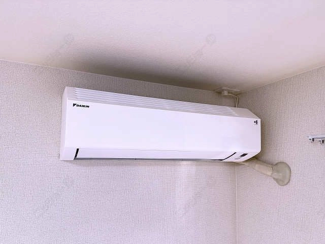 リビング・エアコン