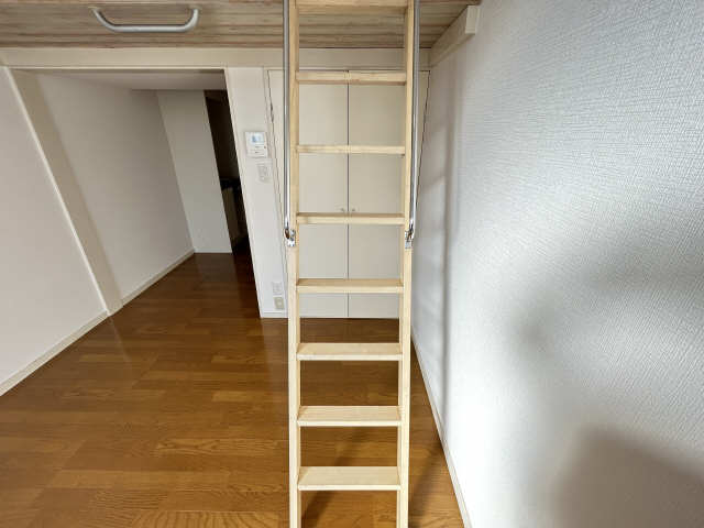 ロフト梯子