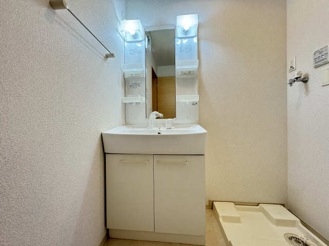 シャワー付洗面台