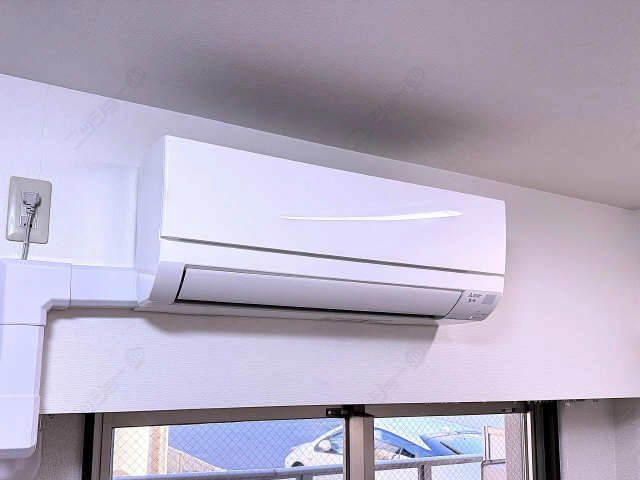 リビング・エアコン