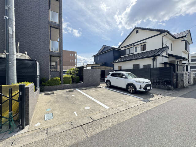 駐車場（西側）