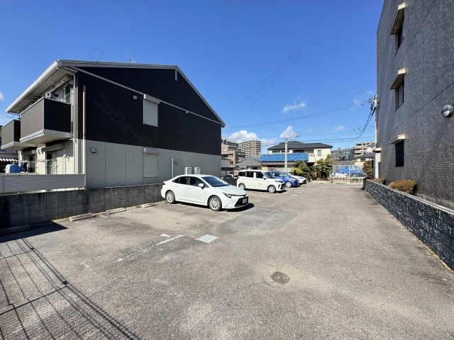 駐車場（西側）