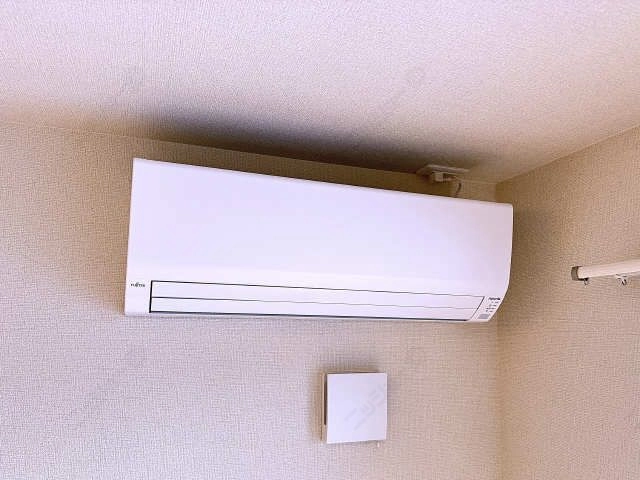 リビング・エアコン