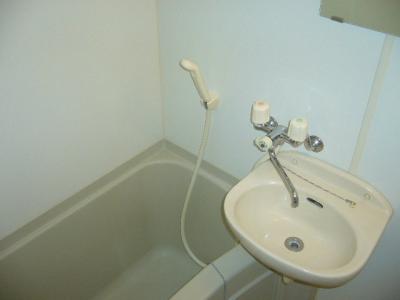 レオパレスボヌール八田 2階 浴室