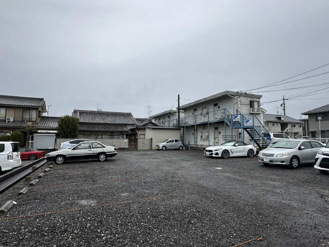 シャンポール三栄下市場 1階 駐車場