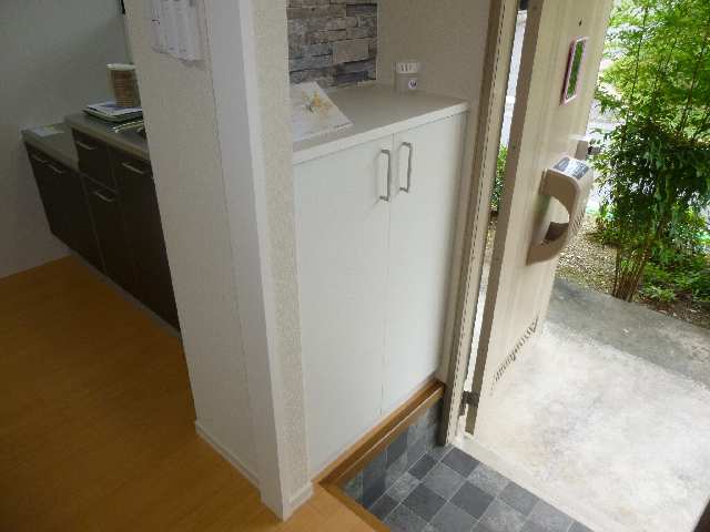 シューズボックス