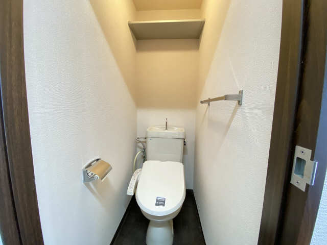 ドミール加納 2階 WC
