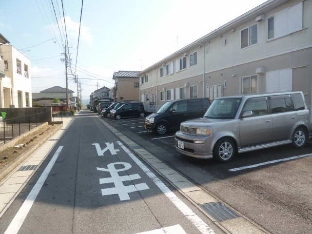 Ｔ．Ｔ．ＨＯＵＳＥ　Ａ 1階 駐車場