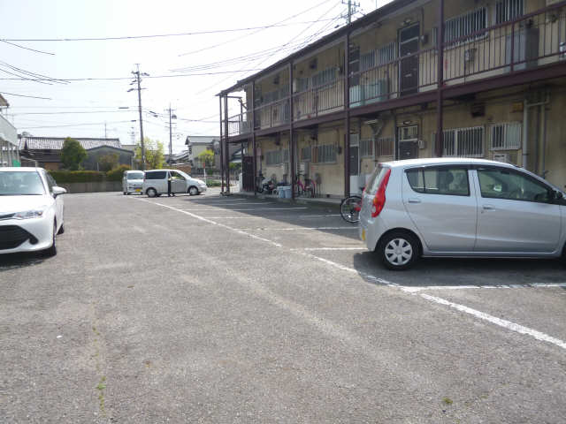 第１コーポ山内 2階 駐車場