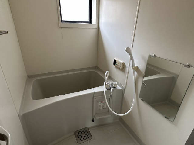 フローラル高根　Ⅱ 1階 浴室