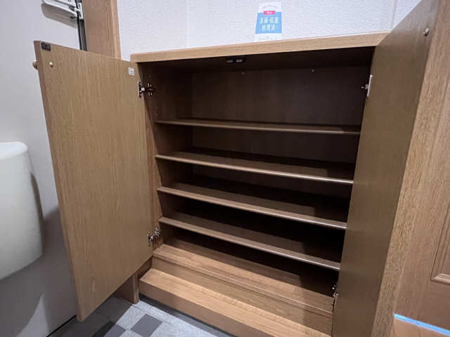 シューズボックス