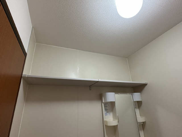 洗面所収納棚