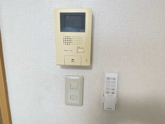 コーポ吉栄駒場 3階 モニター付きインターホン