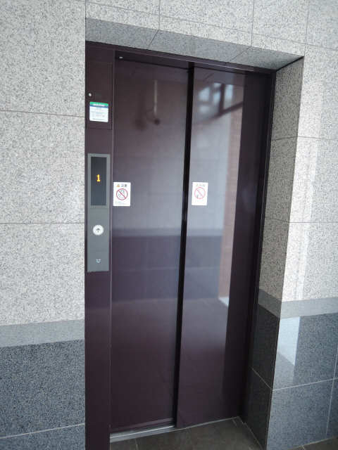 アペゼマルハチ 3階 エレベーター