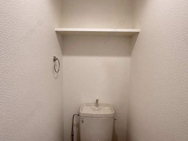 トイレ上の棚