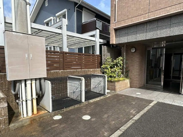 敷地内ゴミ置き場