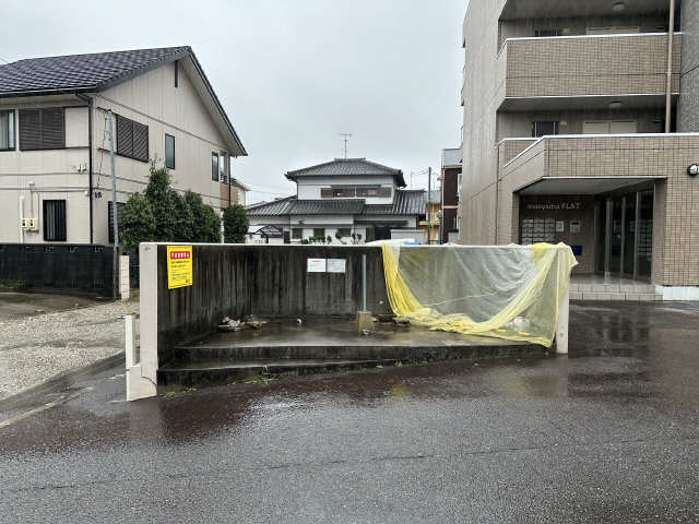 敷地内ゴミ置き場