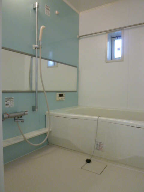 ソレイユＢ 1階 浴室