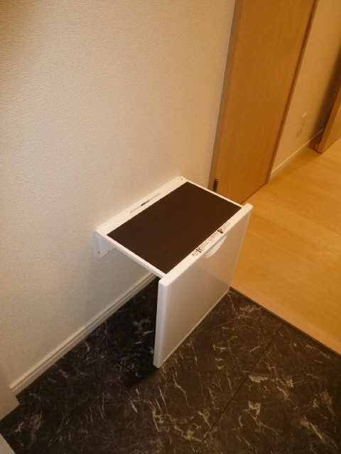 収納式ベンチ