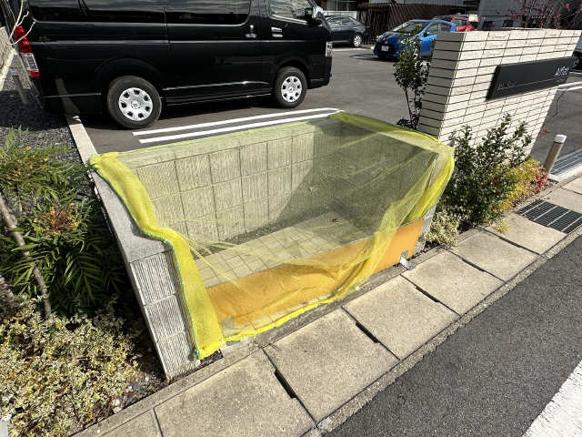 敷地内ゴミ置き場