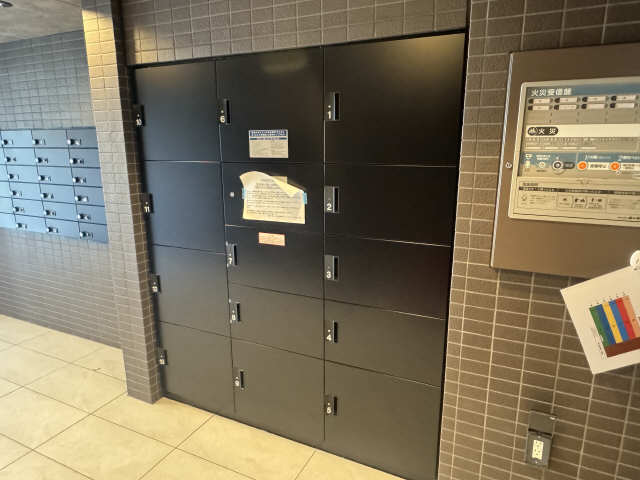 宅配ボックス