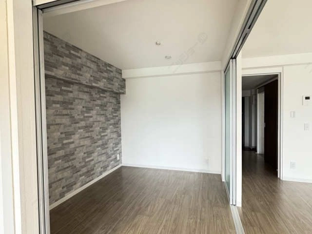 リビング横洋室