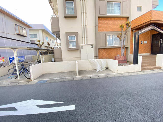 ごみ置き場