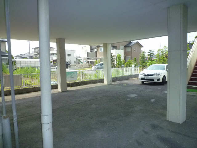 福寿ハイツ 1階 駐車場