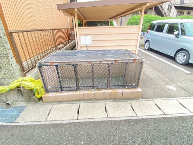 ごみ置場