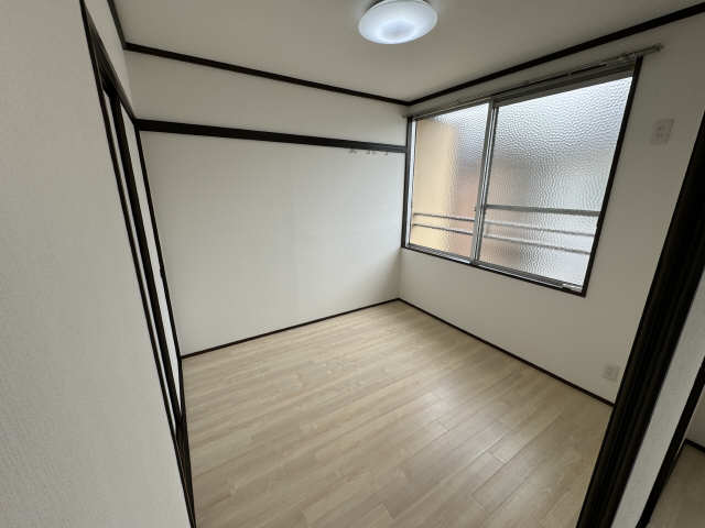 コーポ吉田 2階 洋室