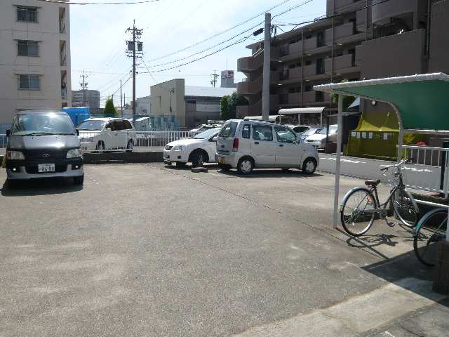 セジュール中町 2階 駐車場