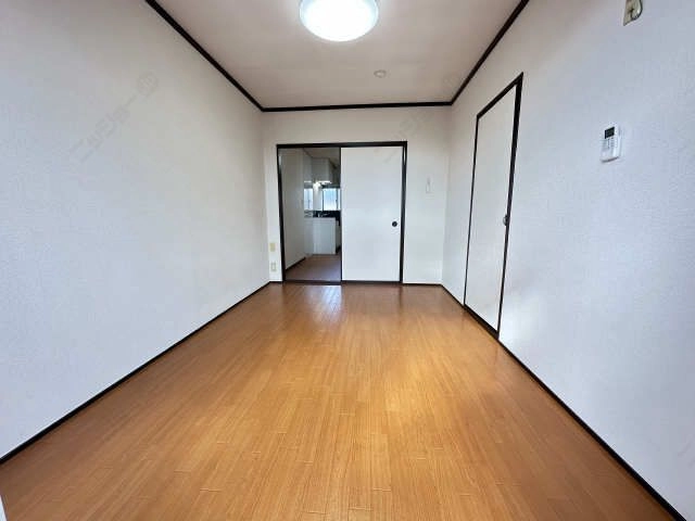 リビング-2（南西洋室）