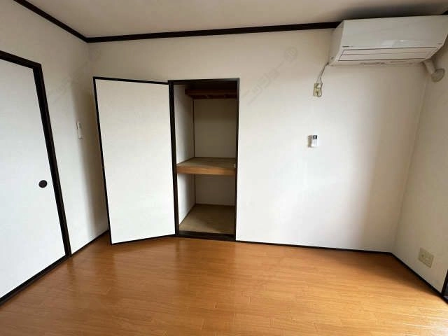 収納（南 西洋室）