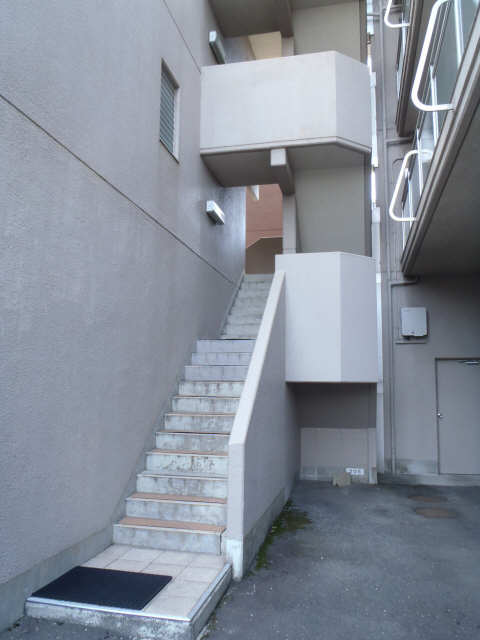 共用階段