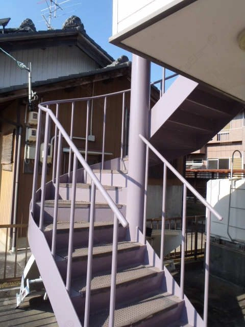 共用階段