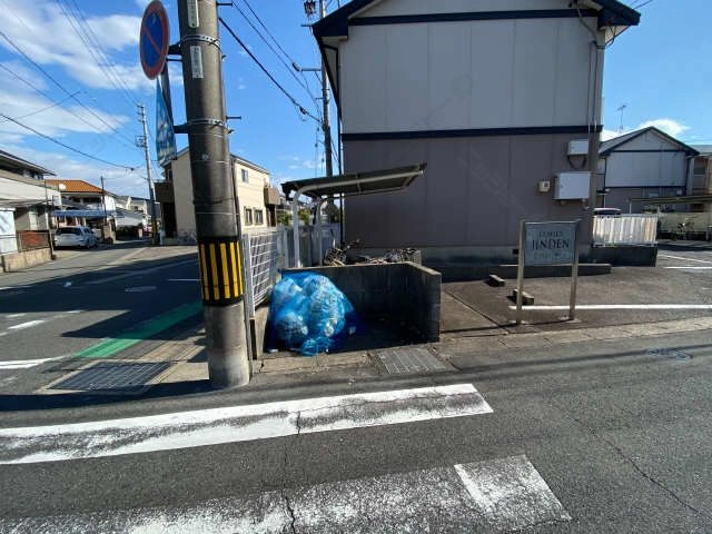 ごみ置き場