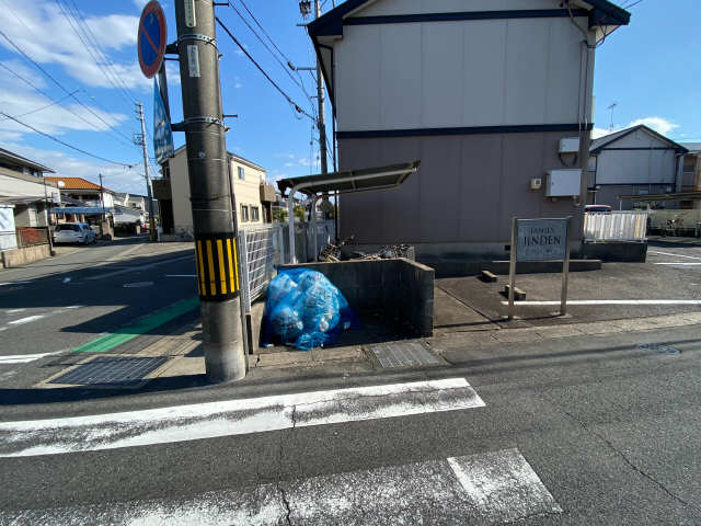 ごみ置き場