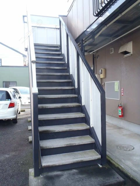 共用階段