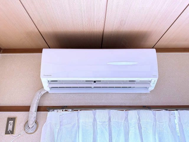 南西和室・エアコン