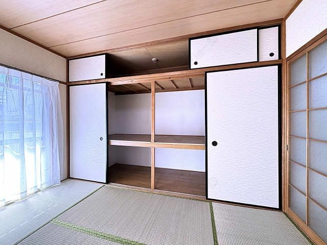 南西和室・収納