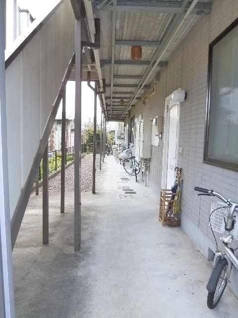 １階共用通路