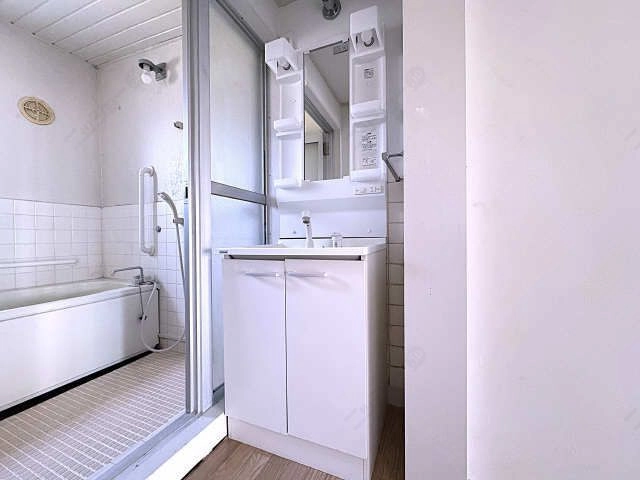 シャワー付洗面台