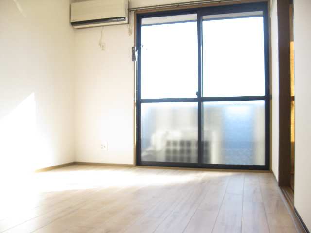 洋間