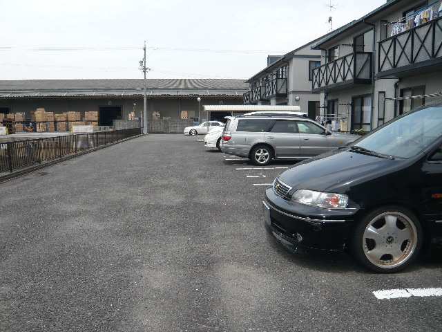 ツインタウン木曽川 2階 駐車場